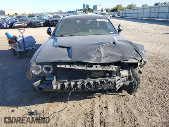 ✅ 2018 Dodge Challenger SXT Plus • VIN: 2C3CDZAG8JH229738 • Lot: 85895085. Wystawiony na Copart z przebiegiem 44 668 mil. Bezpłatny archiwum sprzedaży aukcyjnych z USA i szczegółowy raport historii pojazdu na DreamBid. Zdjęcie 5.