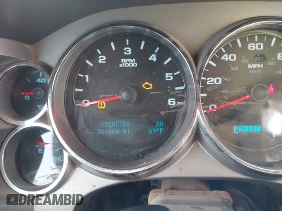 ✅ 2013 Chevrolet Silverado 2500HD LT • VIN: 1GC1KXCG0DF233203 • Lot: 43221641. Listed on IAAI with 366,468 mi. Free auction sales archive from the USA and detailed vehicle history report at DreamBid. Image 15.