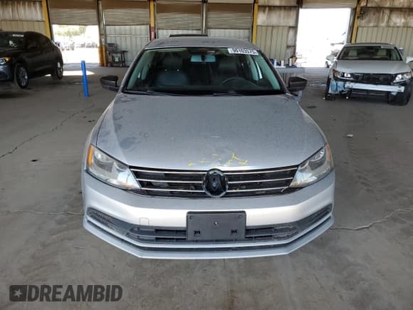 ✅ 2015 Volkswagen Jetta SE • VIN: 3VWD17AJ3FM293118 • Lot: 90103575. Wystawiony na Copart z przebiegiem 140 596 mil. Bezpłatny archiwum sprzedaży aukcyjnych z USA i szczegółowy raport historii pojazdu na DreamBid. Zdjęcie 5.