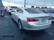 2016 Chevrolet Malibu Premier z VIN 1G1ZH5SX8GF227377, wystawiony jako IAAI lot #43244784 z przebiegiem 134 410 mil mil oraz . Historia ofert i sprzedaży dostępna na DreamBid. Obrazek 3.