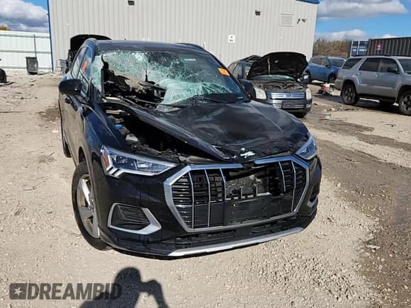 ✅ 2019 Audi Q3 Premium Plus • VIN: WA1BECF38K1069569 • Lot: 90825235. Listed on Copart with 58,525 mi. Free auction sales archive from the USA and detailed vehicle history report at DreamBid. Image 14.