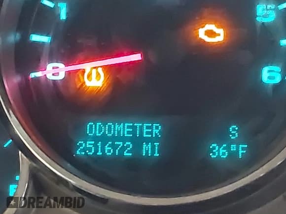 ✅ 2012 Chevrolet Silverado 2500HD LT • VIN: 1GC2KXCG2CZ303026 • Lot: 41877707. Wystawiony na IAAI z przebiegiem 251 672 mil. Bezpłatny archiwum sprzedaży aukcyjnych z USA i szczegółowy raport historii pojazdu na DreamBid. Zdjęcie 15.