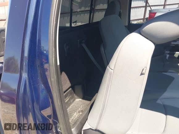 2013 Ram 1500 Express с VIN 3C6JR6AT7DG510683, выставлен на аукционе IAAI как лот 42671311 с пробегом 160 807 миль миль и . История ставок и продаж доступна на DreamBid. Изображение 8.