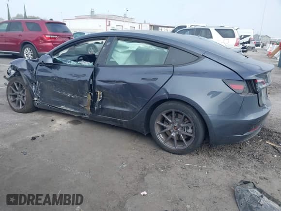 ✅ 2023 Tesla Model 3 • VIN: 5YJ3E1EAXPF658040 • Lot: 41657939. Wystawiony na IAAI z przebiegiem 39 268 mil. Bezpłatny archiwum sprzedaży aukcyjnych z USA i szczegółowy raport historii pojazdu na DreamBid. Zdjęcie 14.