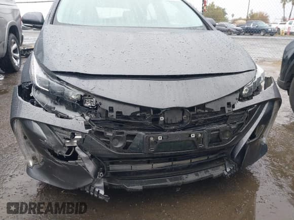 ✅ 2020 Toyota Prius Limited • VIN: JTDKARFP0L3139692 • Lot: 43708760. Wystawiony na IAAI z przebiegiem 34 445 mil. Bezpłatny archiwum sprzedaży aukcyjnych z USA i szczegółowy raport historii pojazdu na DreamBid. Zdjęcie 6.