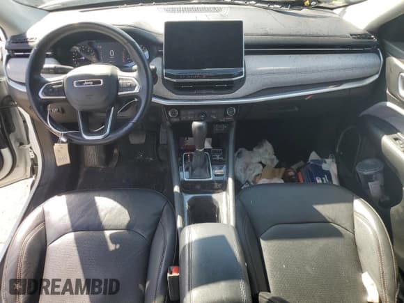 ✅ 2022 Jeep Compass Latitude Lux • VIN: 3C4NJDFB2NT207101 • Лот: 83967455. Опубликован ранее на Copart с пробегом 36 195 миль. Бесплатный доступ к архиву аукционных продаж из США и подробный отчёт об истории автомобиля на DreamBid. Изображение 8.