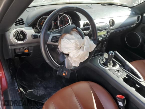 ✅ 2008 Mazda MX-5 Miata Grand Touring • VIN: JM1NC25F180141015 • Lot: 75513084. Listed on Copart with 39,387 mi. Free auction sales archive from the USA and detailed vehicle history report at DreamBid. Image 8.