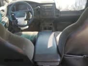 ✅ 2001 Dodge Dakota Sport • VIN: 1B7GG2AN31S213661 • Lot: 81710275. Wystawiony na Copart z przebiegiem Nie podano. Bezpłatny archiwum sprzedaży aukcyjnych z USA i szczegółowy raport historii pojazdu na DreamBid. Zdjęcie 8.