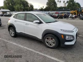 ✅ 2019 Hyundai Kona SE • VIN: KM8K12AAXKU378326 • Лот: 66690303. Опубликован ранее на Copart с пробегом 23 606 миль. Бесплатный доступ к архиву аукционных продаж из США и подробный отчёт об истории автомобиля на DreamBid. Изображение 4.
