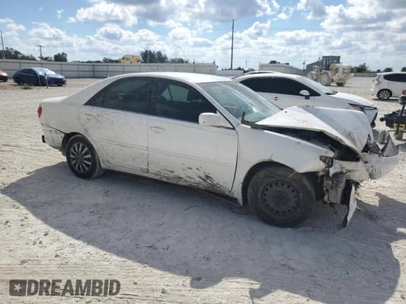 ✅ 2005 Toyota Camry XLE • VIN: 4T1BE30KX5U542232 • Lot: 86887375. Wystawiony na Copart z przebiegiem 183 731 mil. Bezpłatny archiwum sprzedaży aukcyjnych z USA i szczegółowy raport historii pojazdu na DreamBid. Zdjęcie 4.