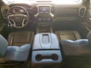 ✅ 2021 Chevrolet Silverado 1500 LT Trail Boss • VIN: 1GCPYFEL8MZ315384 • Lot: 66251155. Wystawiony na Copart z przebiegiem 110 053 mil. Bezpłatny archiwum sprzedaży aukcyjnych z USA i szczegółowy raport historii pojazdu na DreamBid. Zdjęcie 8.