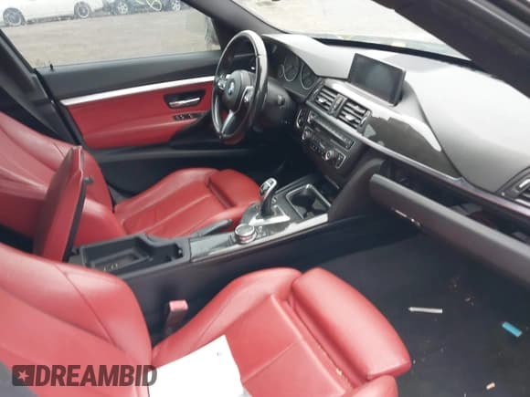 ✅ 2015 BMW 3 Series 328i Gran Turismo xDrive • VIN: WBA3X5C52FD561361 • Lot: 41927798. Listed on IAAI with Not provided. Free auction sales archive from the USA and detailed vehicle history report at DreamBid. Image 5.