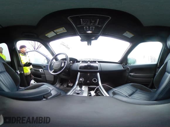 ✅ 2018 Land Rover Range Rover Sport • VIN: SALWR2RE8JA187048 • Lot: 41933996. Listed on IAAI with Not provided. Free auction sales archive from the USA and detailed vehicle history report at DreamBid. Image 19.