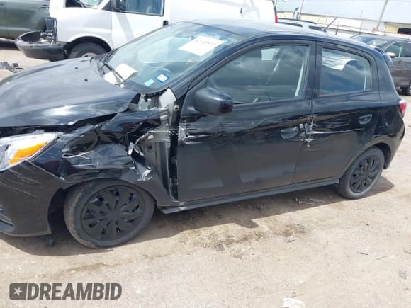 ✅ 2021 Mitsubishi Mirage ES • VIN: ML32AUHJ8MH014216 • Lot: 42745937. Wystawiony na IAAI z przebiegiem 29 964 mil. Bezpłatny archiwum sprzedaży aukcyjnych z USA i szczegółowy raport historii pojazdu na DreamBid. Zdjęcie 6.