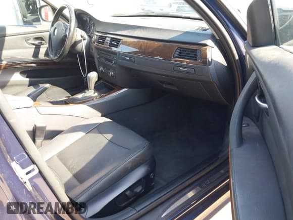 ✅ 2011 BMW 3 Series 328i • VIN: WBAPH5G59BNM72013 • Lot: 41970086. Wystawiony na IAAI z przebiegiem 71 408 mil. Bezpłatny archiwum sprzedaży aukcyjnych z USA i szczegółowy raport historii pojazdu na DreamBid. Zdjęcie 5.