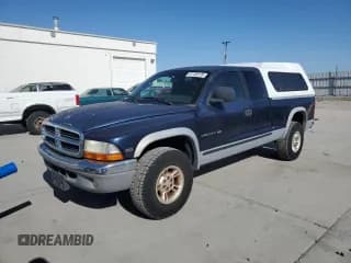 ✅ 2000 Dodge Dakota Sport • VIN: 1B7GG22N3YS524791 • Lot: 61130125. Wystawiony na Copart z przebiegiem 106 707 mil. Bezpłatny archiwum sprzedaży aukcyjnych z USA i szczegółowy raport historii pojazdu na DreamBid. Zdjęcie 1.
