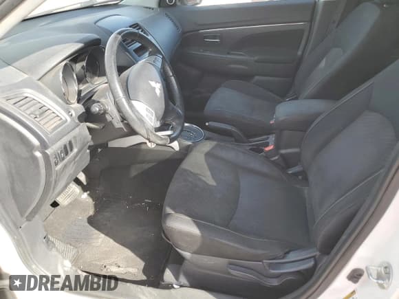 ✅ 2013 Mitsubishi Outlander SE • VIN: 4A4AP4AU1DE016265 • Lot: 92877225. Wystawiony na Copart z przebiegiem 176 604 mil. Bezpłatny archiwum sprzedaży aukcyjnych z USA i szczegółowy raport historii pojazdu na DreamBid. Zdjęcie 7.