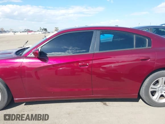 ✅ 2019 Dodge Charger SXT • VIN: 2C3CDXBG1KH664413 • Лот: 43289463. Опубликован ранее на IAAI с пробегом 90 329 миль. Бесплатный доступ к архиву аукционных продаж из США и подробный отчёт об истории автомобиля на DreamBid. Изображение 14.