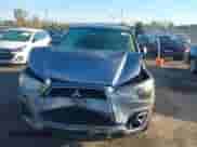 2013 Mitsubishi Outlander ES z VIN 4A4AR3AU3DE017955, wystawiony jako IAAI lot #43422506 z przebiegiem 153 214 mil mil oraz . Historia ofert i sprzedaży dostępna na DreamBid. Obrazek 13.