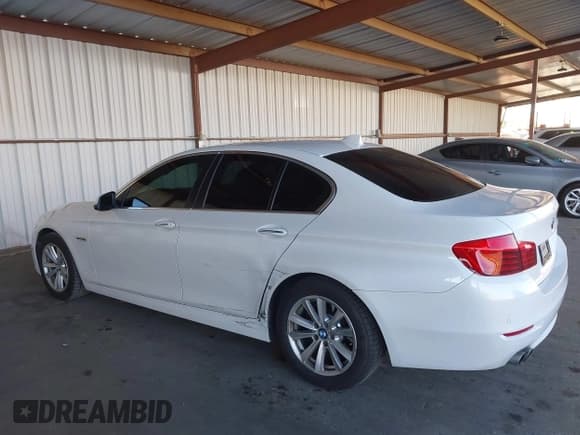 ✅ 2016 BMW 5 Series 528i • VIN: WBA5A5C54GG349300 • Lot: 43385414. Listed on IAAI with 104,647 mi. Free auction sales archive from the USA and detailed vehicle history report at DreamBid. Image 6.