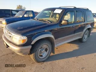 ✅ 1997 Ford Explorer XL • VIN: 1FMDU34E9VZC28557 • Lot: 43507135. Listed on IAAI with 218,297 mi. Free auction sales archive from the USA and detailed vehicle history report at DreamBid. Image 2.