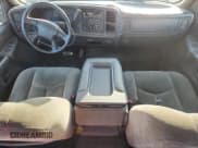 ✅ 2004 Chevrolet Silverado 2500HD LS • VIN: 1GCHK23U84F165451 • Lot: 81748515. Listed on Copart with 341,022 mi. Free auction sales archive from the USA and detailed vehicle history report at DreamBid. Image 8.