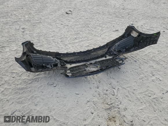 ✅ 2016 Mercedes-Benz E 350 Sport • VIN: WDDHF5KB1GB168392 • Lot: 93610305. Listed on Copart with 53,131 mi. Free auction sales archive from the USA and detailed vehicle history report at DreamBid. Image 12.