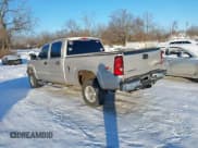 ✅ 2005 Chevrolet Silverado 2500HD LS • VIN: 1GCHK23U15F914186 • Lot: 41332418. Wystawiony na IAAI z przebiegiem 101 923 mil. Bezpłatny archiwum sprzedaży aukcyjnych z USA i szczegółowy raport historii pojazdu na DreamBid. Zdjęcie 3.