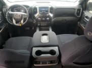 ✅ 2020 GMC Sierra 1500 Elevation • VIN: 3GTU9CEDXLG113636 • Lot: 84949015. Wystawiony na Copart z przebiegiem 77 215 mil. Bezpłatny archiwum sprzedaży aukcyjnych z USA i szczegółowy raport historii pojazdu na DreamBid. Zdjęcie 8.