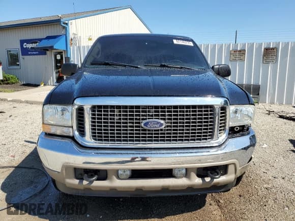 ✅ 2002 Ford Excursion Limited • VIN: 1FMNU42S72EA14236 • Lot: 82146235. Listed on Copart with 93,219 mi. Free auction sales archive from the USA and detailed vehicle history report at DreamBid. Image 5.