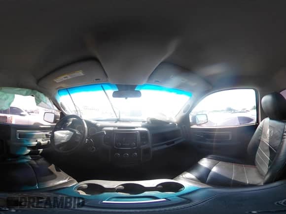 2013 Ram 1500 Express z VIN 3C6JR6AT8DG505511, wystawiony jako IAAI lot #43104315 z przebiegiem 306 996 mil mil oraz . Historia ofert i sprzedaży dostępna na DreamBid. Obrazek 18.