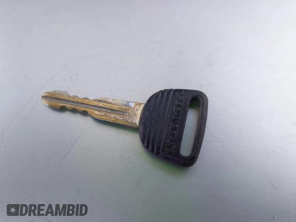 ✅ 1997 Honda Civic DX • VIN: 1HGEJ6220VL106203 • Лот: 42098813. Опубликован ранее на IAAI с пробегом 192 343 миль. Бесплатный доступ к архиву аукционных продаж из США и подробный отчёт об истории автомобиля на DreamBid. Изображение 11.