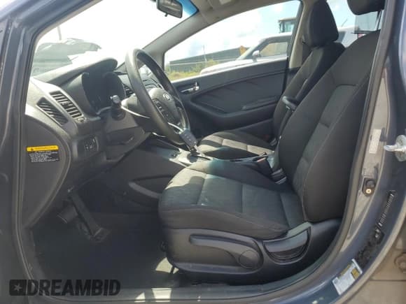 ✅ 2016 Kia Forte LX • VIN: KNAFK4A64G5563366 • Lot: 66270145. Wystawiony na Copart z przebiegiem 186 839 mil. Bezpłatny archiwum sprzedaży aukcyjnych z USA i szczegółowy raport historii pojazdu na DreamBid. Zdjęcie 7.