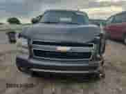 2010 Chevrolet Suburban LT z VIN 1GNUKJE3XAR134023, wystawiony jako Copart lot #72012285 z przebiegiem 262 677 mil mil oraz Nie do naprawy • Non repairable. Historia ofert i sprzedaży dostępna na DreamBid. Obrazek 5.