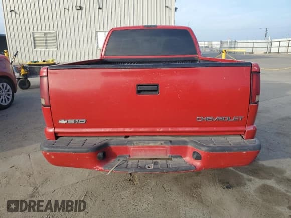 ✅ 2000 Chevrolet S-10 LS • VIN: 1GCCS1942Y8128417 • Лот: 85965684. Опубликован ранее на Copart с пробегом 233 097 миль. Бесплатный доступ к архиву аукционных продаж из США и подробный отчёт об истории автомобиля на DreamBid. Изображение 10.