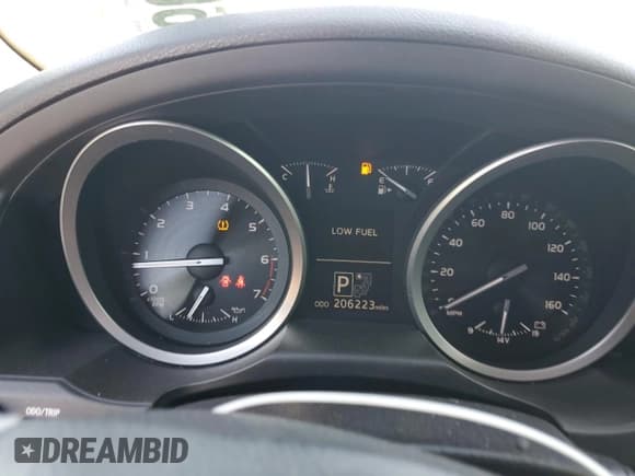 ✅ 2014 Toyota Land Cruiser • VIN: JTMHY7AJ1E4025954 • Lot: 86082425. Wystawiony na Copart z przebiegiem 206 223 mil. Bezpłatny archiwum sprzedaży aukcyjnych z USA i szczegółowy raport historii pojazdu na DreamBid. Zdjęcie 8.