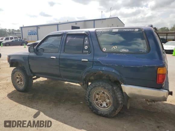✅ 1995 Toyota 4Runner • VIN: JT3RN37W7S0017812 • Lot: 49254325. Wystawiony na Copart z przebiegiem 180 906 mil. Bezpłatny archiwum sprzedaży aukcyjnych z USA i szczegółowy raport historii pojazdu na DreamBid. Zdjęcie 2.