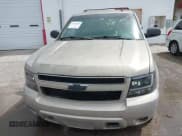 ✅ 2009 Chevrolet Suburban LS • VIN: 1GNFC16069R191034 • Lot: 41583684. Listed on IAAI with 195,900 mi. Free auction sales archive from the USA and detailed vehicle history report at DreamBid. Image 6.