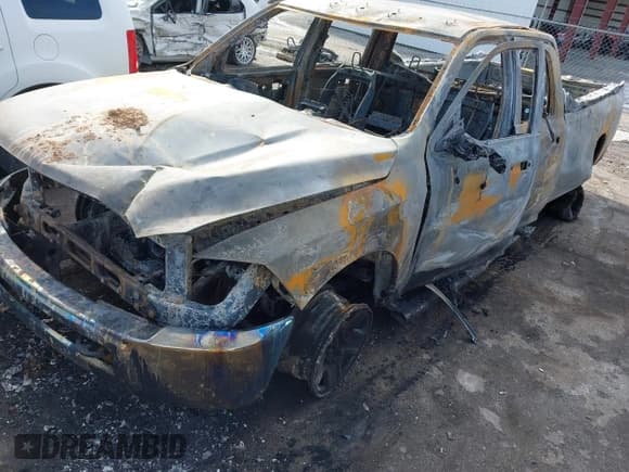 ✅ 2017 Ram 2500 Tradesman • VIN: 3C6UR5HJ8HG538817 • Lot: 41492975. Listed on IAAI with 128,000 mi. Free auction sales archive from the USA and detailed vehicle history report at DreamBid. Image 6.