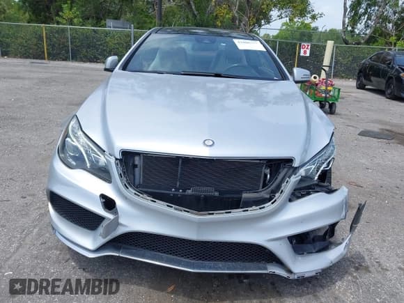✅ 2016 Mercedes-Benz E 400 • VIN: WDDKJ6FB7GF318678 • Lot: 42080377. Listed on IAAI with 59,450 mi. Free auction sales archive from the USA and detailed vehicle history report at DreamBid. Image 13.