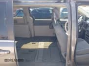 ✅ 2010 Chrysler Town & Country LX • VIN: 2A4RR2D1XAR454463 • Lot: 42747766. Wystawiony na IAAI z przebiegiem 167 700 mil. Bezpłatny archiwum sprzedaży aukcyjnych z USA i szczegółowy raport historii pojazdu na DreamBid. Zdjęcie 8.