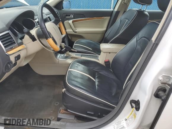 ✅ 2011 Lincoln MKZ • VIN: 3LNHL2GC7BR774864 • Lot: 61130765. Listed on Copart with 248,510 mi. Free auction sales archive from the USA and detailed vehicle history report at DreamBid. Image 7.