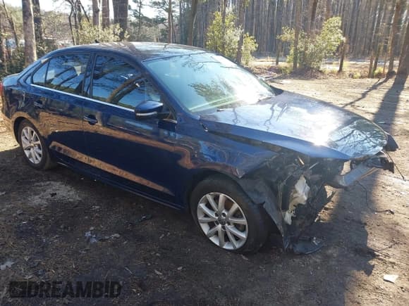 ✅ 2013 Volkswagen Jetta SE • VIN: 3VWDX7AJ3DM422020 • Lot: 41284713. Listed on IAAI with 119,007 mi. Free auction sales archive from the USA and detailed vehicle history report at DreamBid. Image 1.
