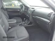 ✅ 2011 Kia Sorento LX • VIN: 5XYKT3A1XBG087055 • Lot: 43264639. Listed on IAAI with 200,346 mi. Free auction sales archive from the USA and detailed vehicle history report at DreamBid. Image 5.