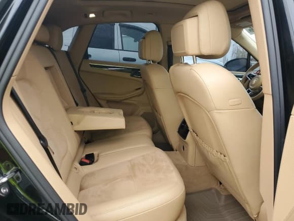 ✅ 2017 Porsche Macan • VIN: WP1AA2A57HLB08437 • Лот: 82585355. Опубликован ранее на Copart с пробегом 91 622 миль. Бесплатный доступ к архиву аукционных продаж из США и подробный отчёт об истории автомобиля на DreamBid. Изображение 11.