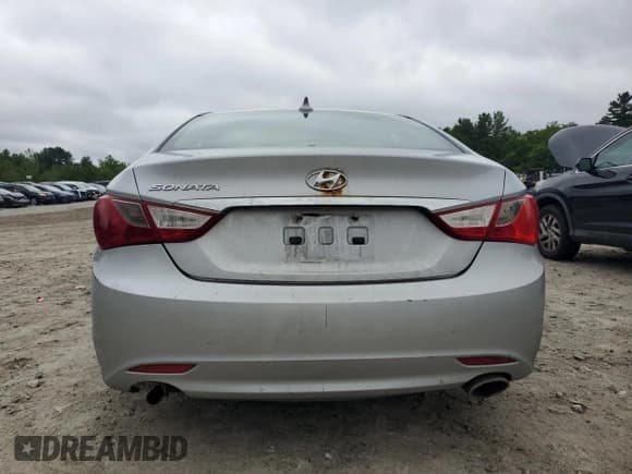 ✅ 2011 Hyundai Sonata Limited • VIN: 5NPEC4AC1BH001404 • Лот: 61541345. Опубликован ранее на Copart с пробегом 228 631 миль. Бесплатный доступ к архиву аукционных продаж из США и подробный отчёт об истории автомобиля на DreamBid. Изображение 6.