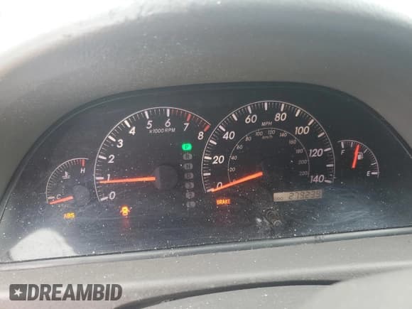 ✅ 2005 Toyota Camry LE • VIN: 4T1BE32K75U419131 • Lot: 89523205. Wystawiony na Copart z przebiegiem 279 239 mil. Bezpłatny archiwum sprzedaży aukcyjnych z USA i szczegółowy raport historii pojazdu na DreamBid. Zdjęcie 9.