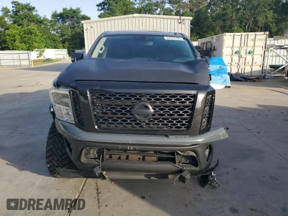 ✅ 2017 Nissan Titan SV • VIN: 1N6AA1E6XHN514230 • Лот: 57072735. Опубликован ранее на Copart с пробегом 123 848 миль. Бесплатный доступ к архиву аукционных продаж из США и подробный отчёт об истории автомобиля на DreamBid. Изображение 5.