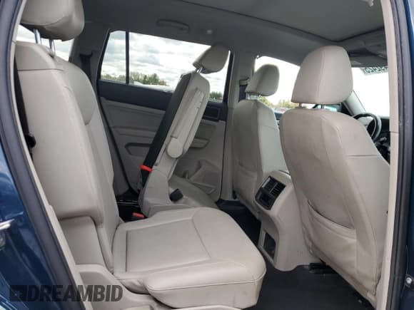 ✅ 2019 Volkswagen Atlas SE • VIN: 1V2UR2CA6KC606183 • Lot: 90492425. Wystawiony na Copart z przebiegiem 105 985 mil. Bezpłatny archiwum sprzedaży aukcyjnych z USA i szczegółowy raport historii pojazdu na DreamBid. Zdjęcie 11.