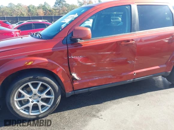✅ 2014 Dodge Journey SXT • VIN: 3C4PDCBB4ET143465 • Lot: 43656968. Listed on IAAI with 138,259 mi. Free auction sales archive from the USA and detailed vehicle history report at DreamBid. Image 6.